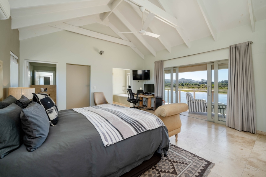 5 Bedroom Property for Sale in Keurbooms River Western Cape